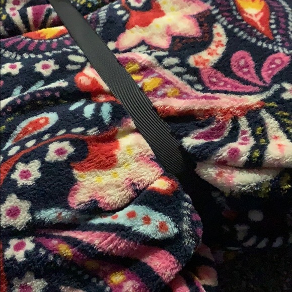 Vera Bradley Throw Blanket - Picture 5 of 5